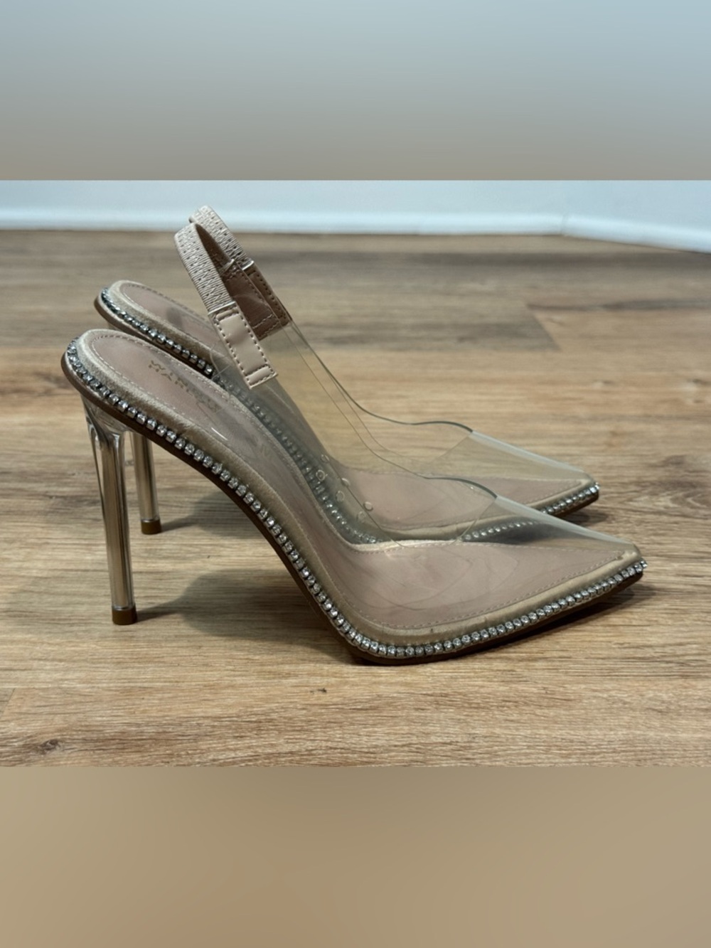 NEW Steve Madden Winnie Harlow x Salvamar Pumps Size 6